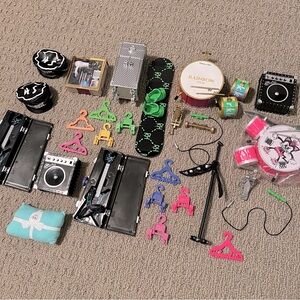 Rainbow High accessories lot
